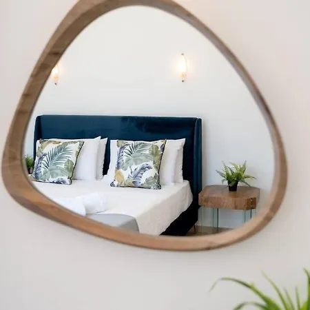 Santo Villa, A Riveting Group Sanctuary!