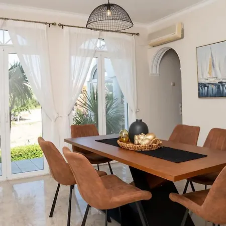 וילה Santo Villa, A Riveting Group Sanctuary! *
