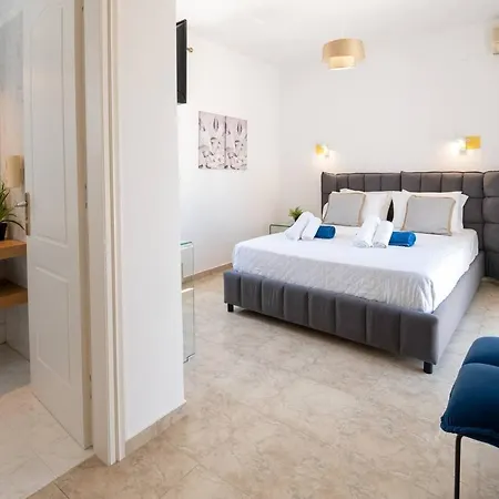 Santo Villa, A Riveting Group Sanctuary! *