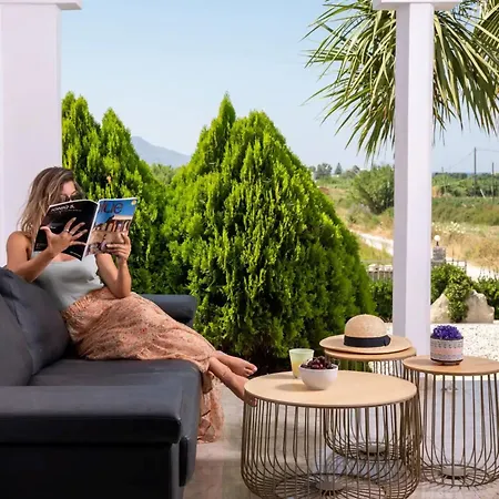 Villa Santo Villa, A Riveting Group Sanctuary! Paralia Kourna
